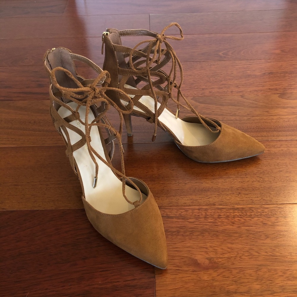Marc Fisher brown/cognac lace up pointed heels